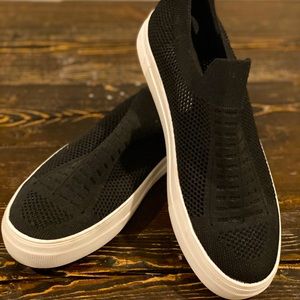 Steve Madden black elastic platform sneakers